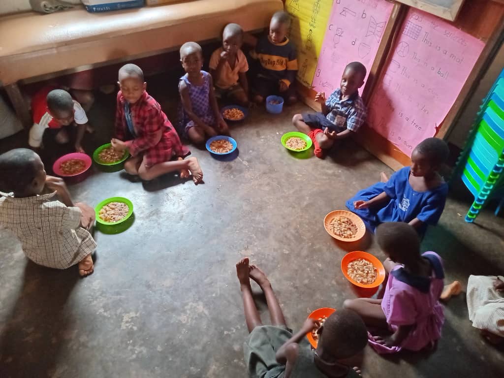 More children eating together in the learning classroom